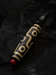 Authentic Tibetan 9-Eyed Dzi Bead Agate Necklace