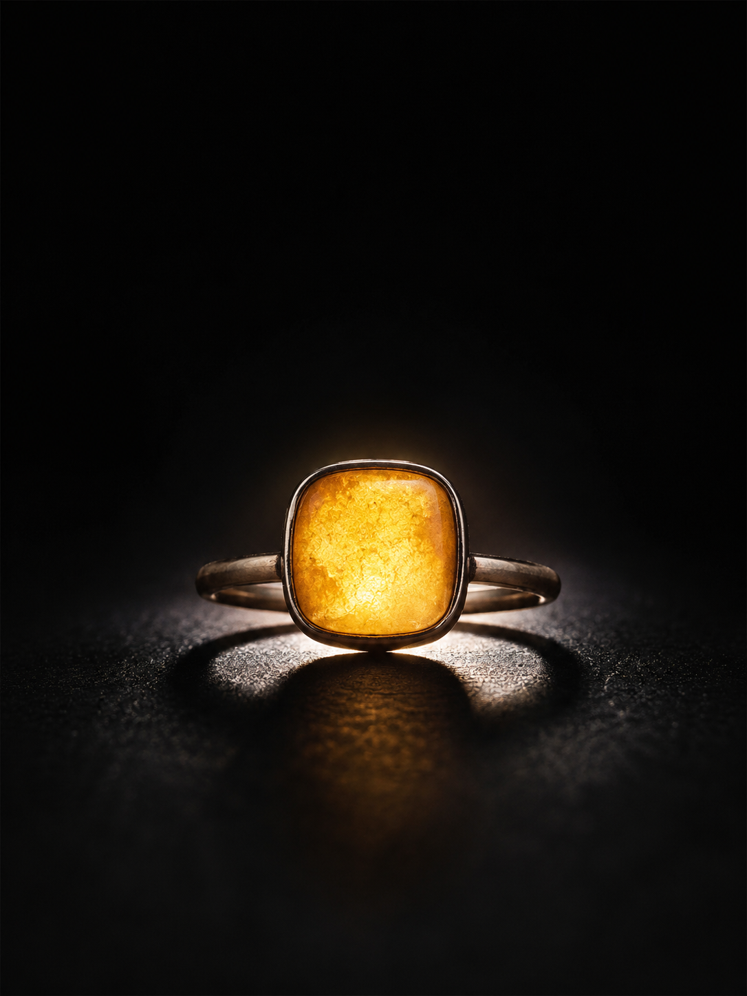 Tibetan Natural Amber S925 Silver Square Ring