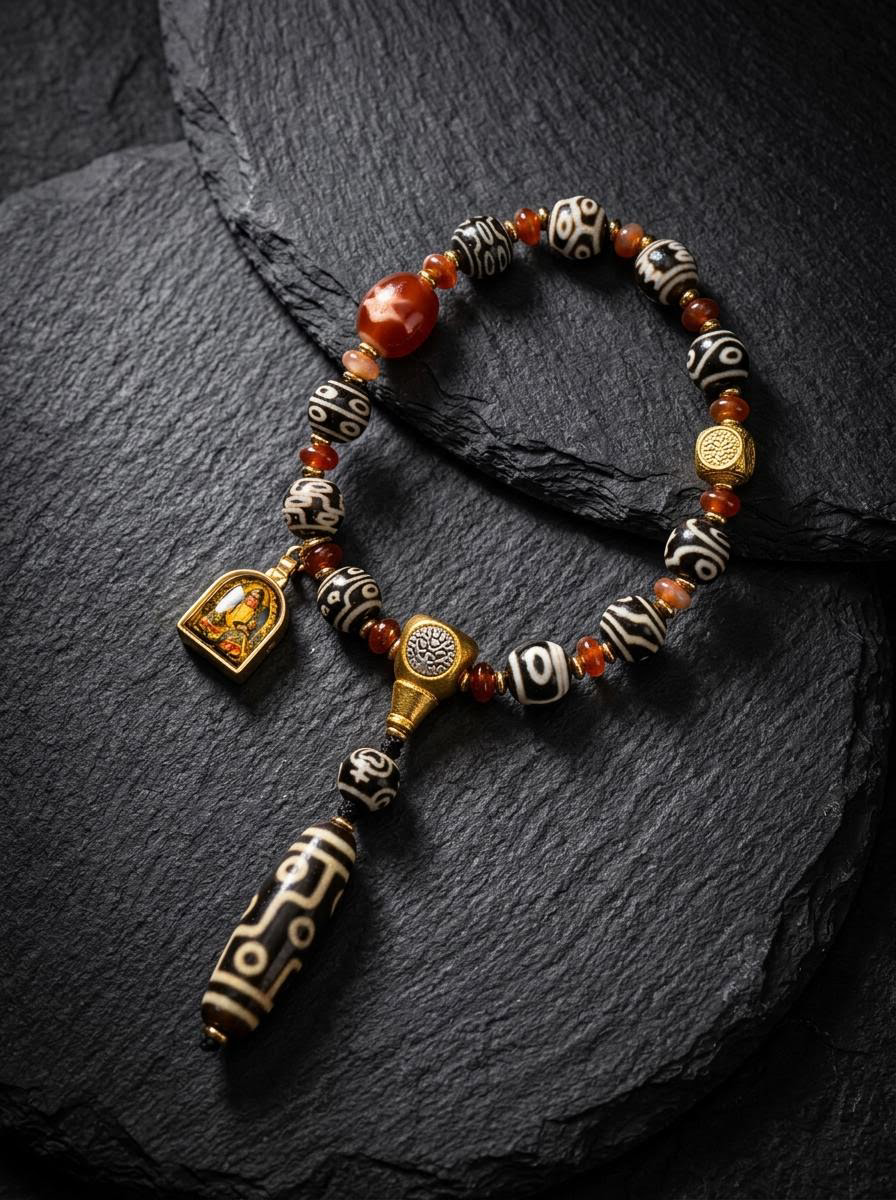 Tibetan Dzi Bead & Gau Box Protection Pendant