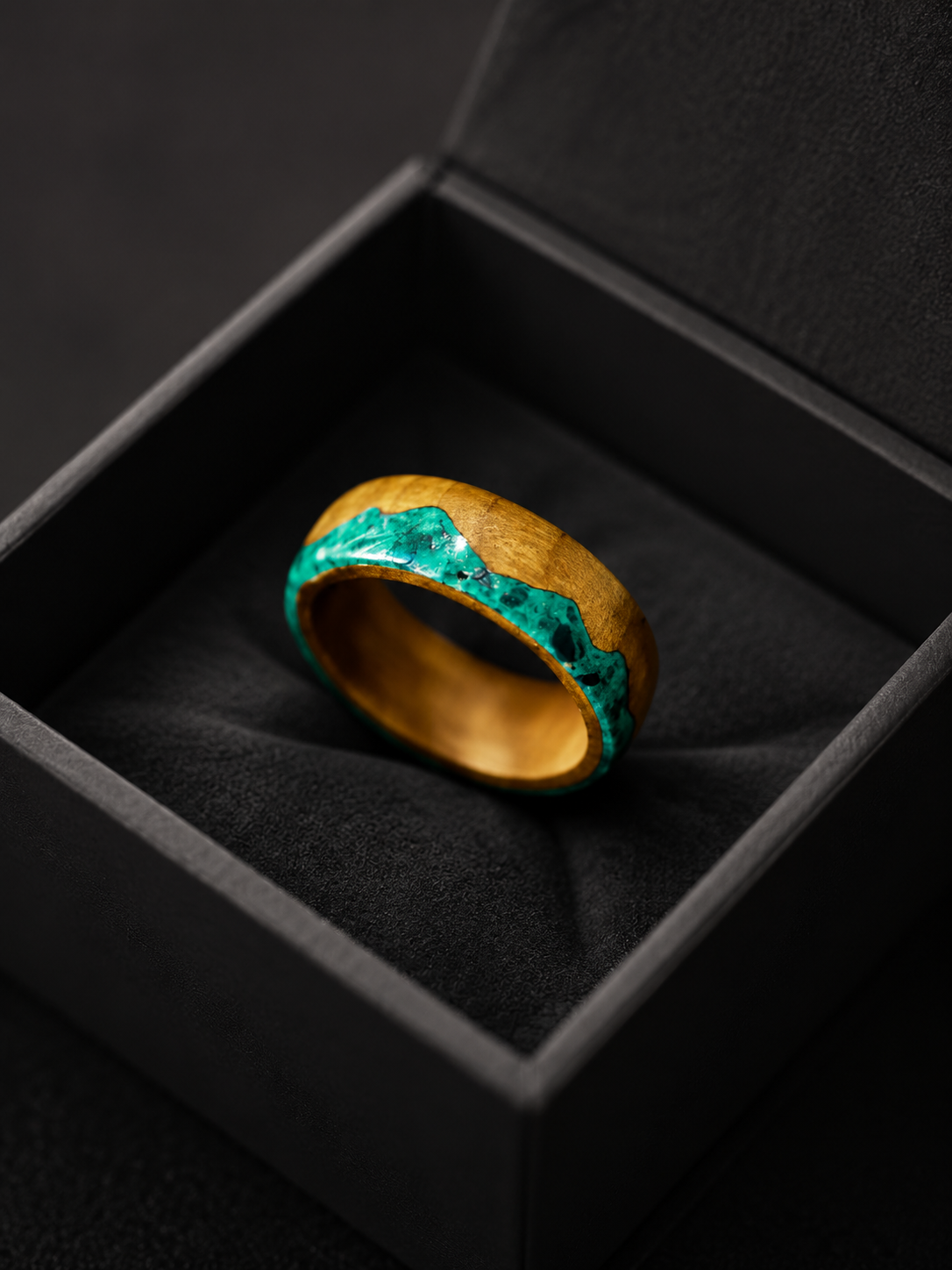 Tibetan Mount Kailash Malachite Wood Ring