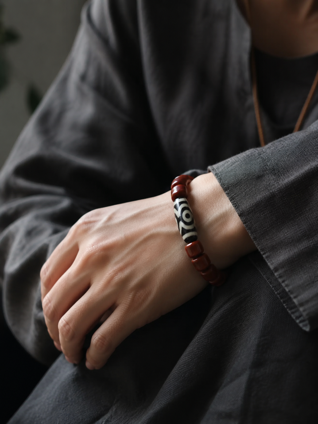 Tibetan 3-Eye Dzi Bead Natural Agate Bracelet