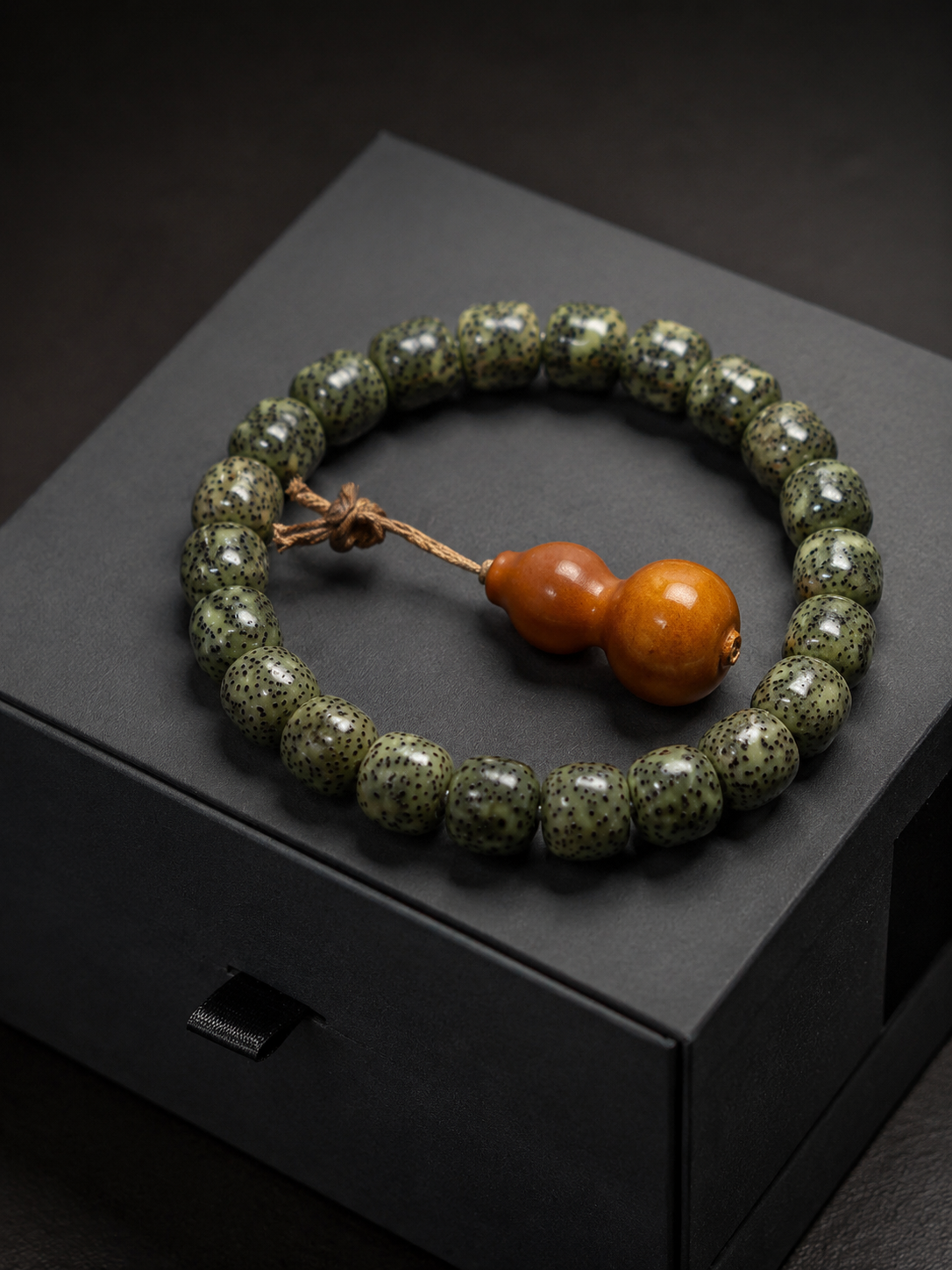 Tibetan Jade-Tone Xingyue Bodhi Seed Bracelet