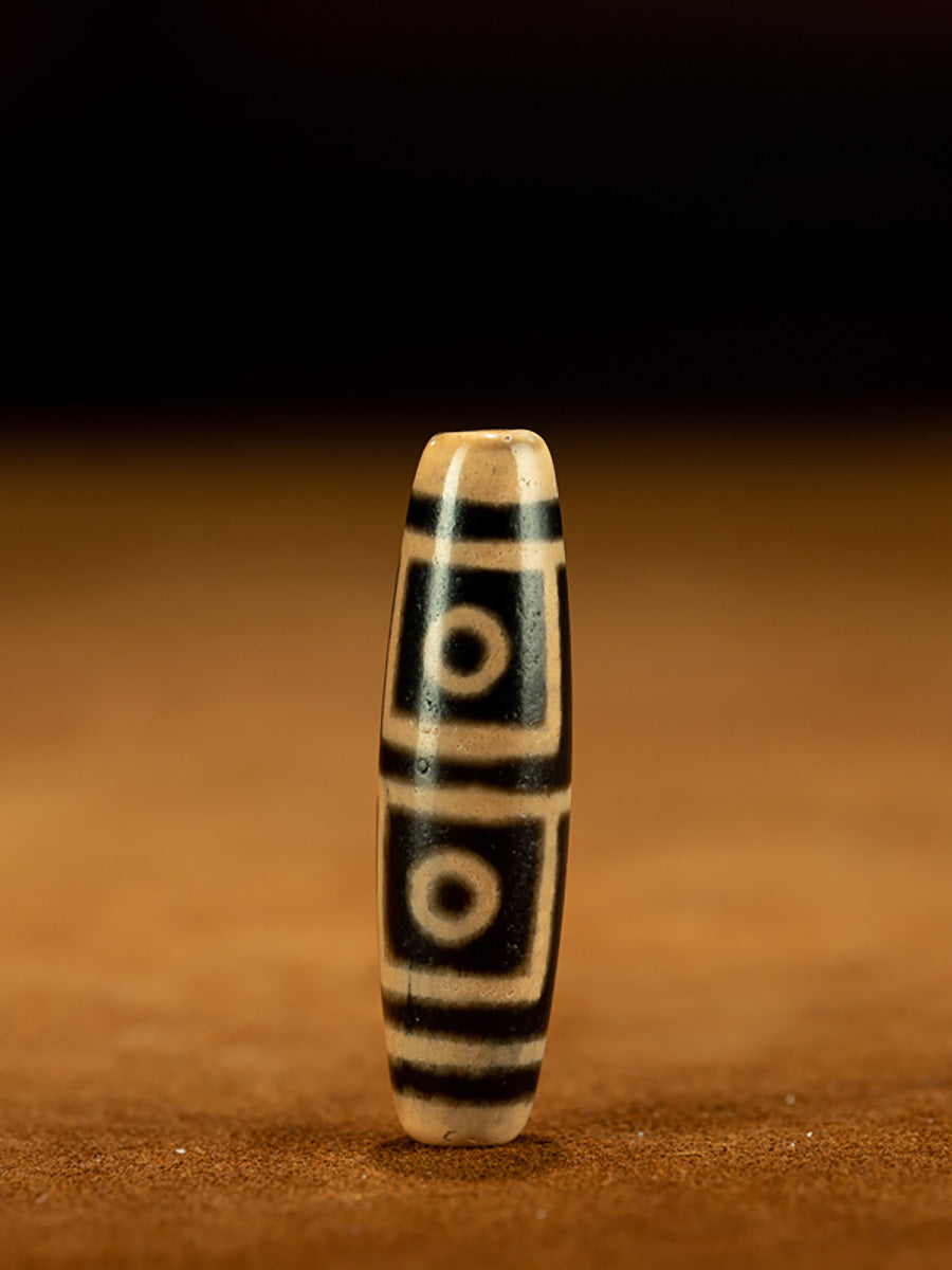 Tibetan Ancient Dzi Bead Four-Eyes Protective Necklace