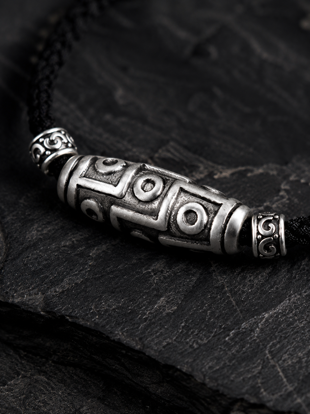 Tibetan 9-Eye Dzi Bead 999 Silver Amulet Necklace