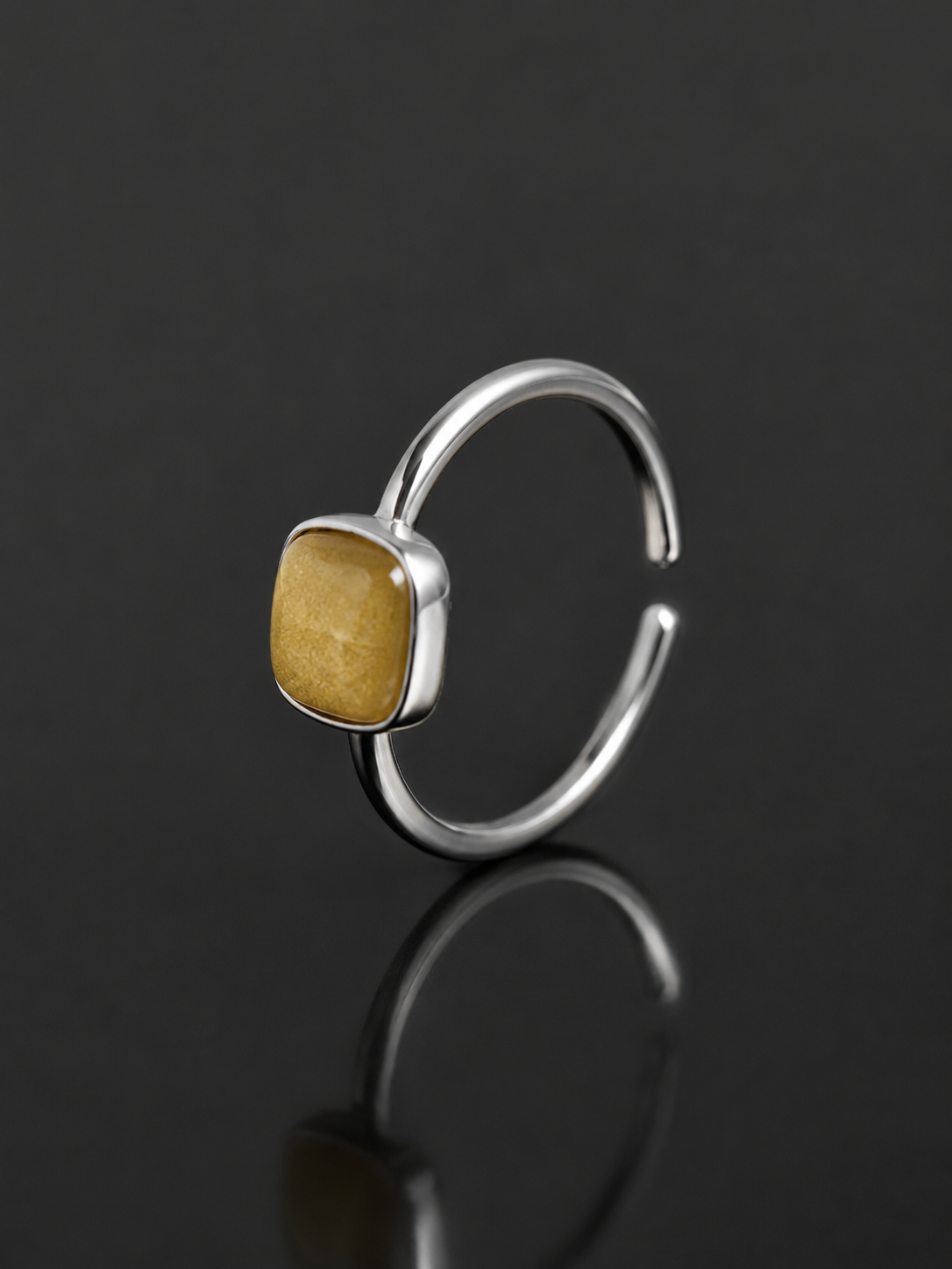 Tibetan Natural Amber S925 Silver Square Ring