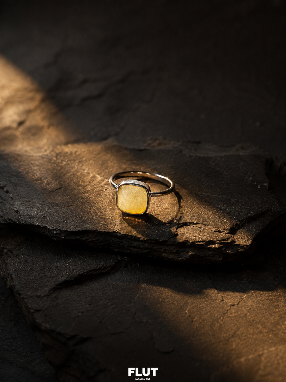 Tibetan Natural Amber S925 Silver Square Ring