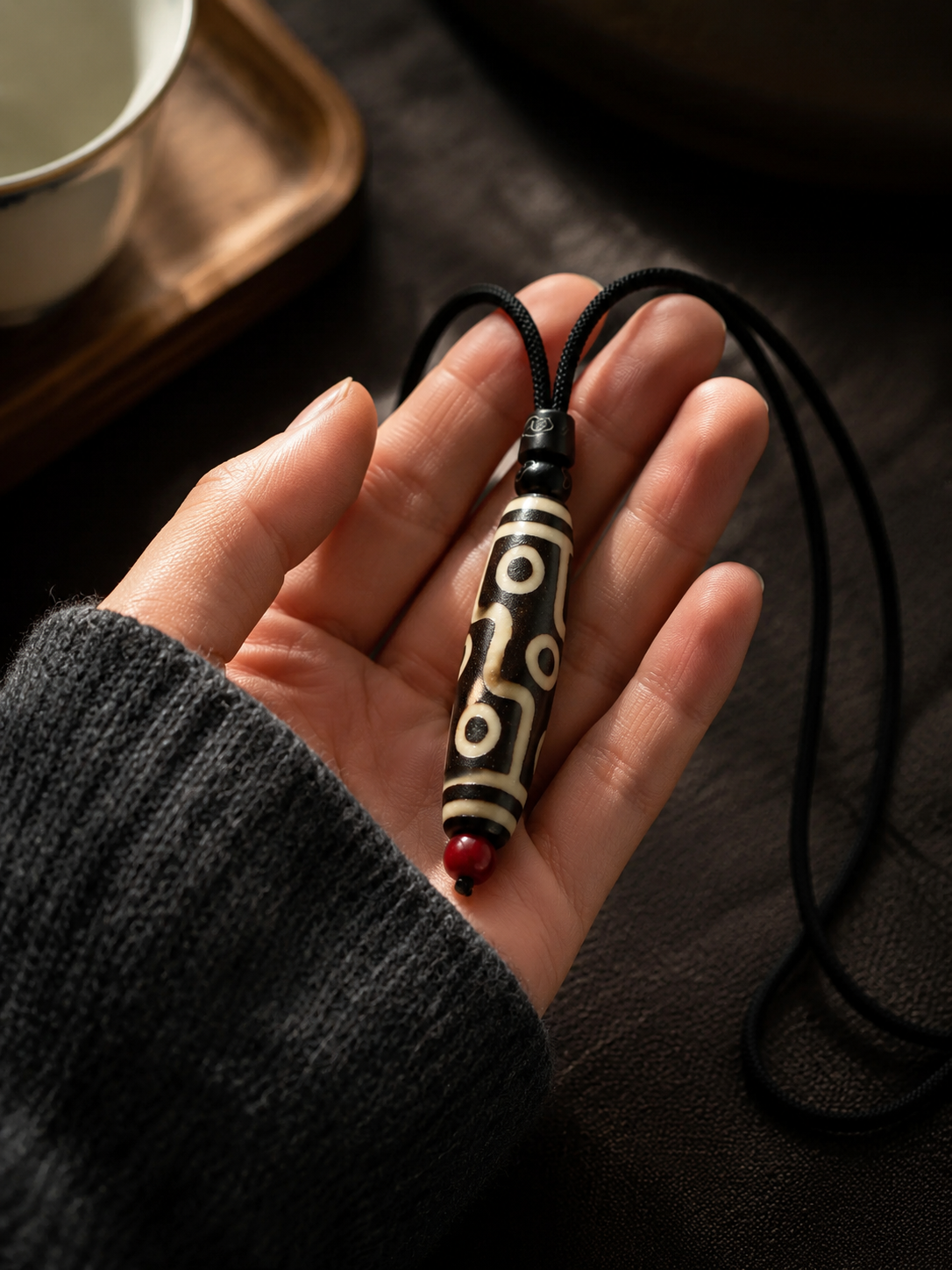 Authentic Tibetan 9-Eyed Dzi Bead Agate Necklace