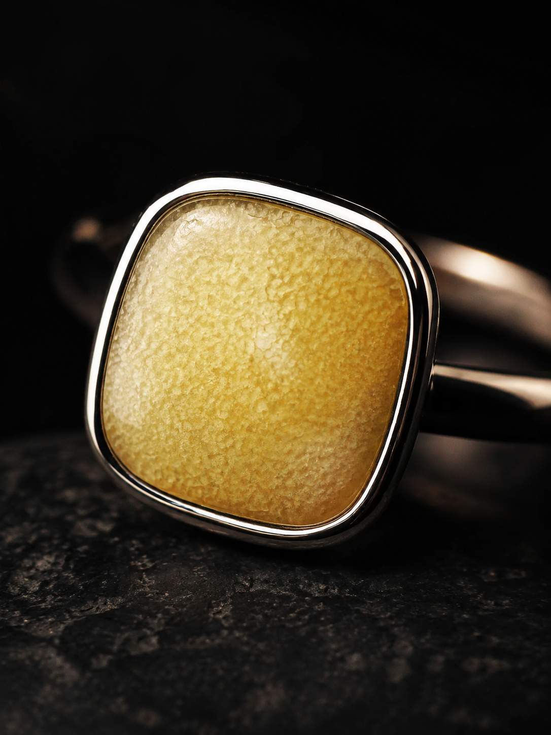 Tibetan Natural Amber S925 Silver Square Ring