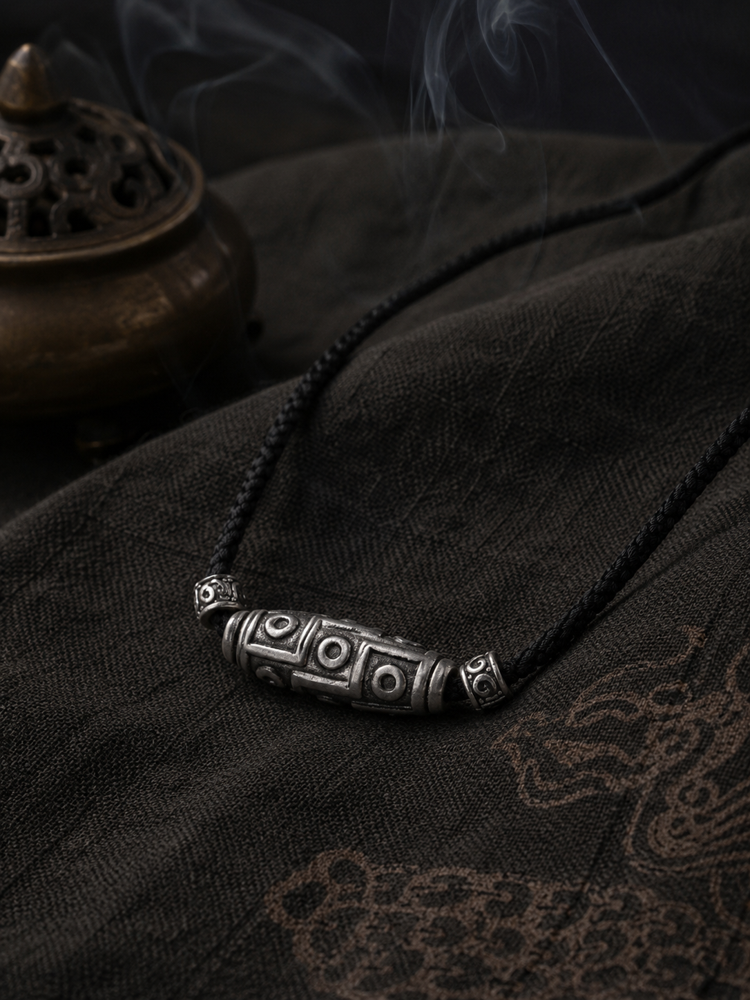Tibetan 9-Eye Dzi Bead 999 Silver Amulet Necklace